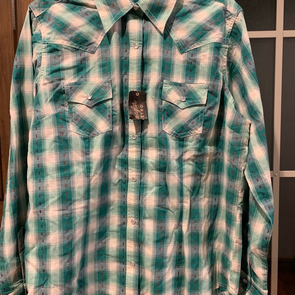 Ladies wrangler pearl snap